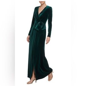 Elegant Velvet Wrap Dress in Deep Green